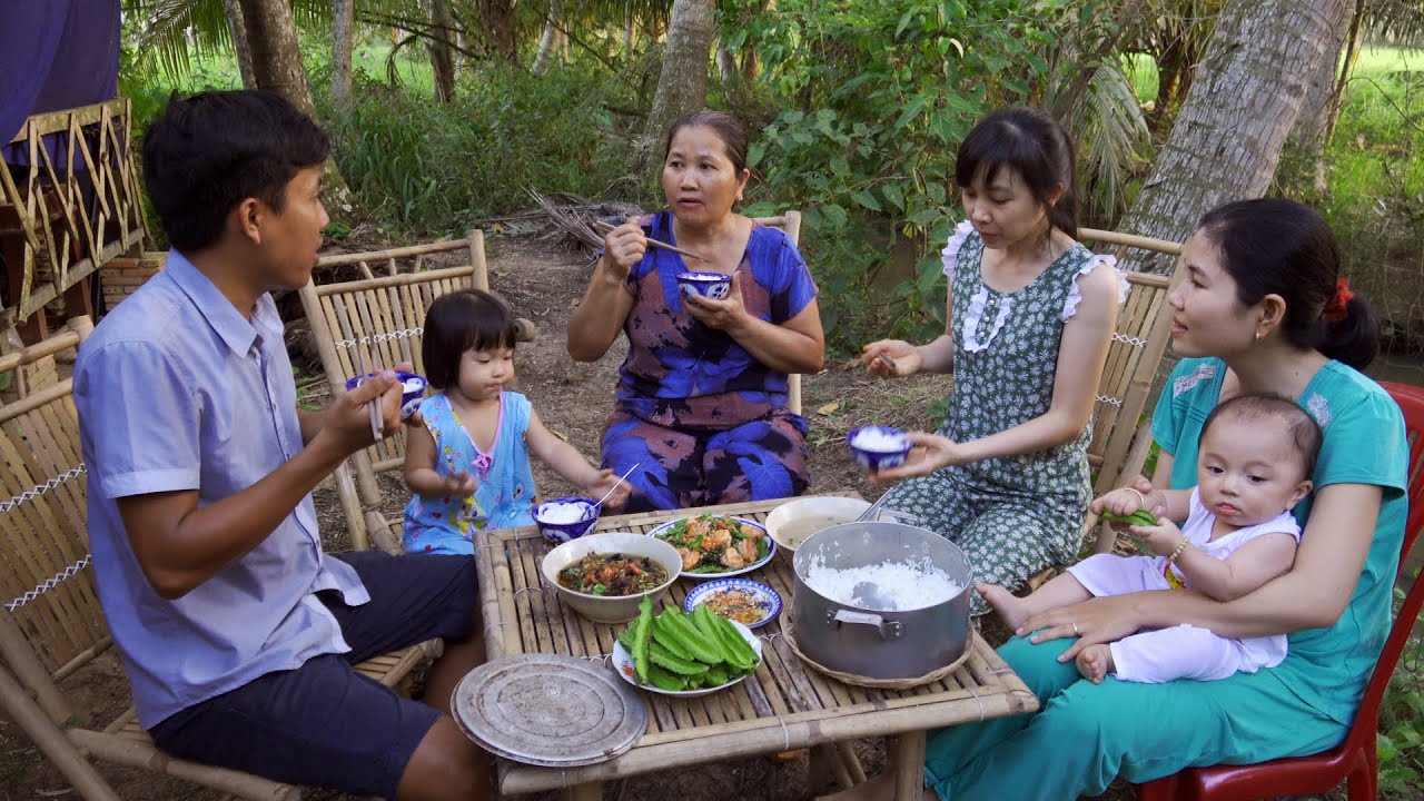 BỮA CƠM CHIỀU ĐẶC BIỆT BÊN GIA ĐÌNH